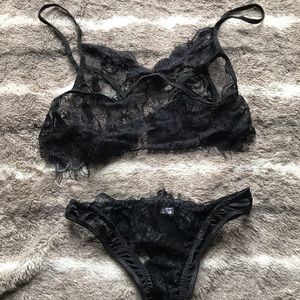Lace lingerie set